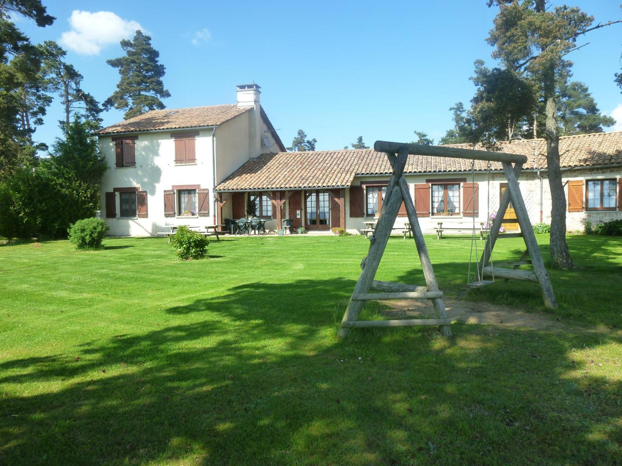 Auberge les Volpilières Ruynes-en-Margeride Esterno foto