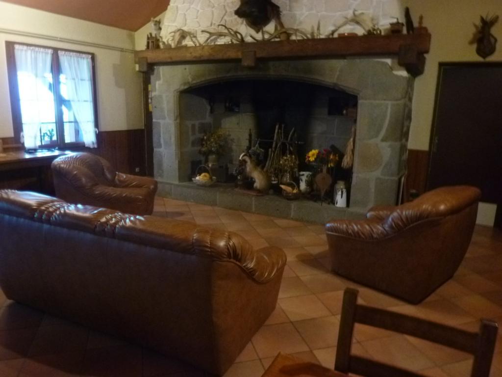 Auberge les Volpilières Ruynes-en-Margeride Esterno foto
