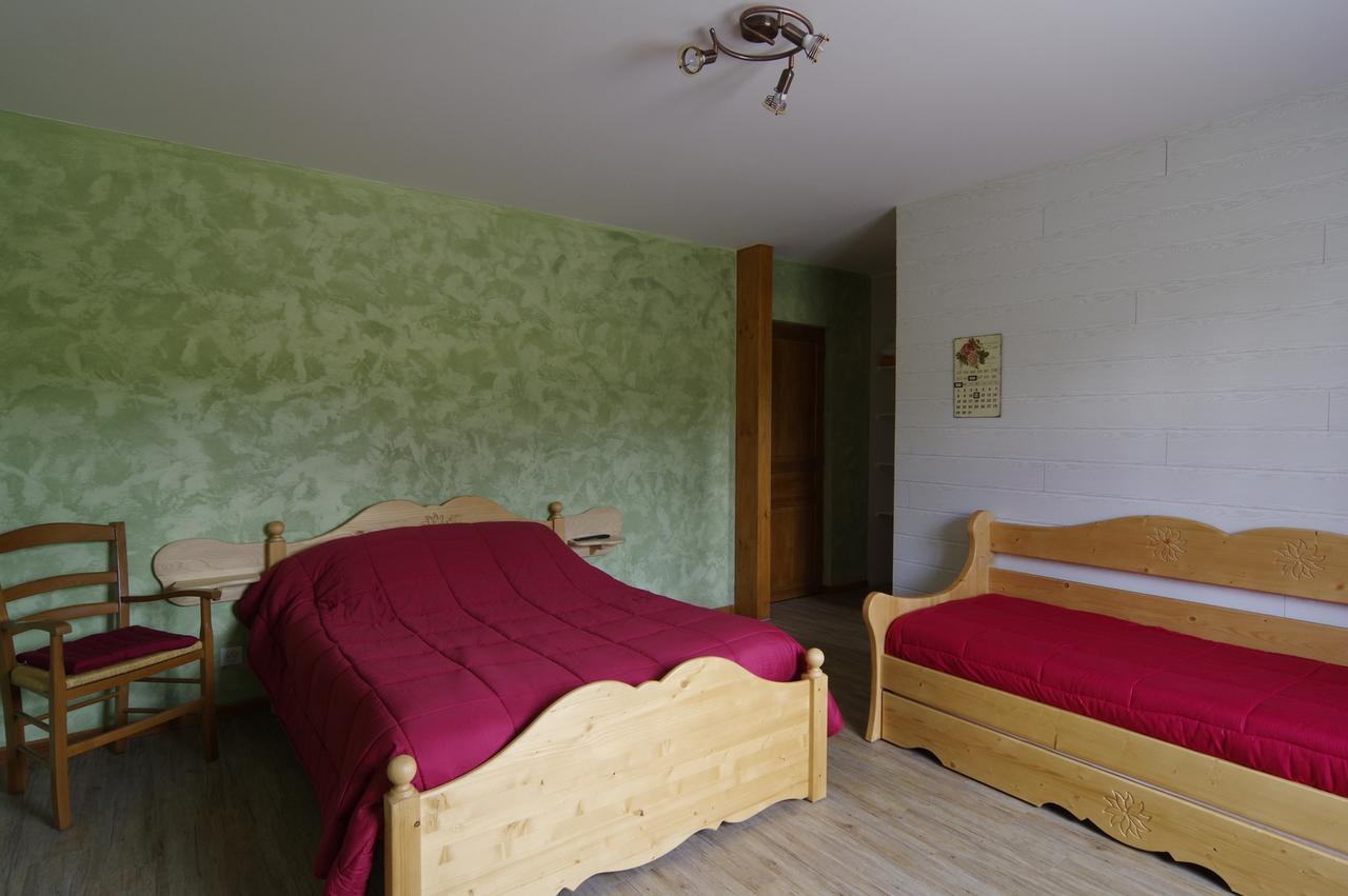 Auberge les Volpilières Ruynes-en-Margeride Esterno foto